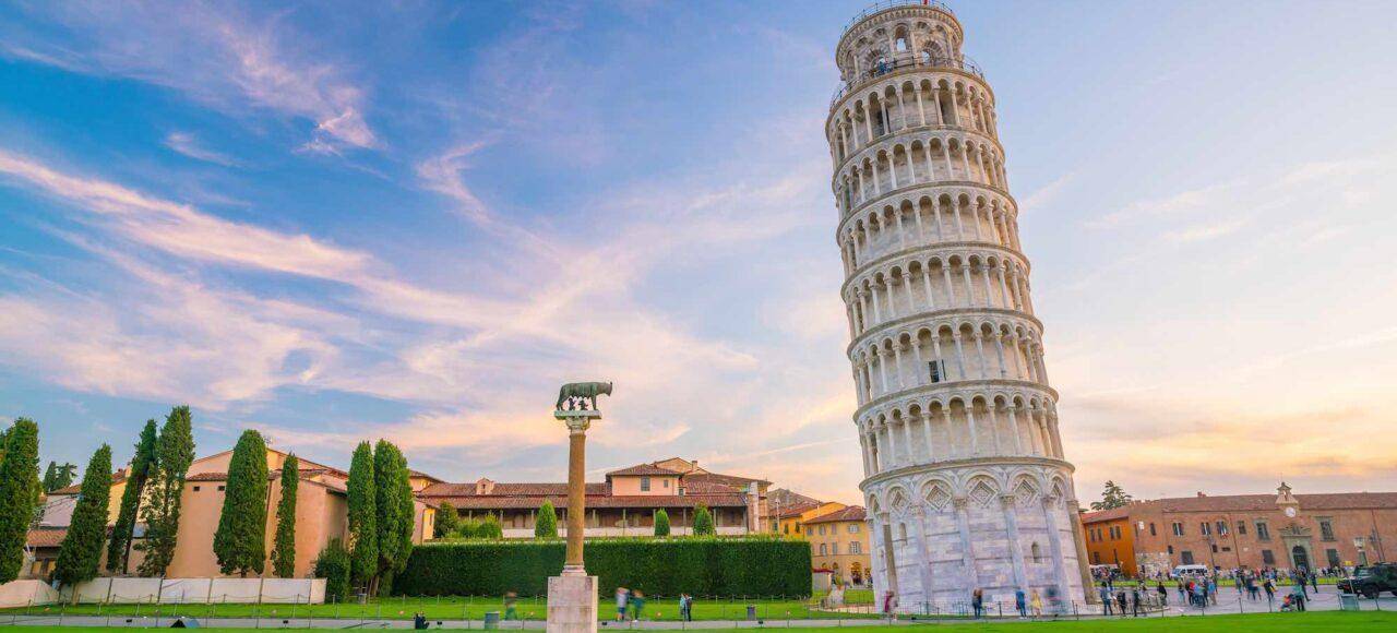 Sailing from Livorno port to the artistic embrace of Florence and the iconic leaning beauty of Pisa. A private tour through Renaissance wonders and architectural marvels, creating memories as timeless as the Tuscan landscape.