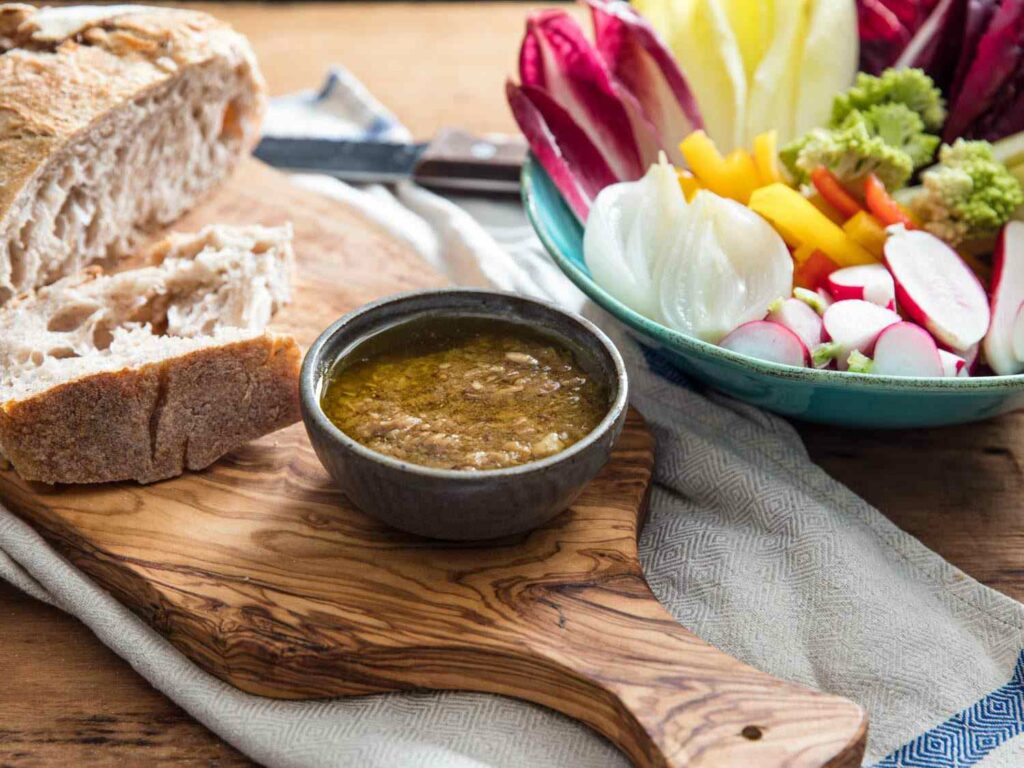 25 typical Italian food - Bagna cauda