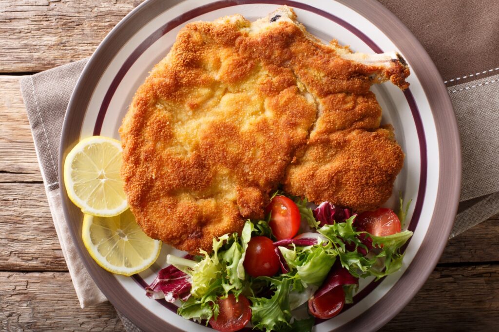 25 typical Italian food - Cotoletta alla milanese